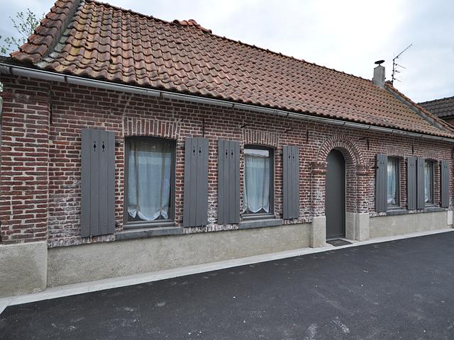 Façade en briques typique de la Pévèle, Gîte de la Broderie